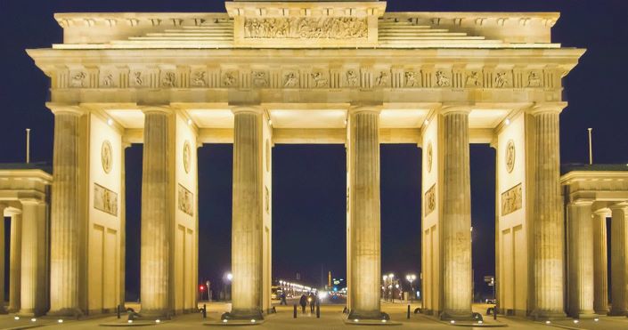 Brandenburg gedenkt der vielen Opfer und sendet Zeichen der Solidarität Brandenburg gedenkt der vielen Opfer und sendet Zeichen der Solidarität