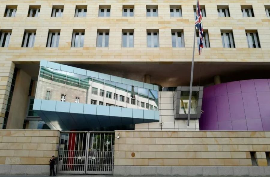 Ehemaliger Sicherheitsmann der britischen Botschaft in Berlin zu 13 Jahren Haft verurteilt worden Ehemaliger Sicherheitsmann der britischen Botschaft in Berlin zu 13 Jahren Haft verurteilt worden
