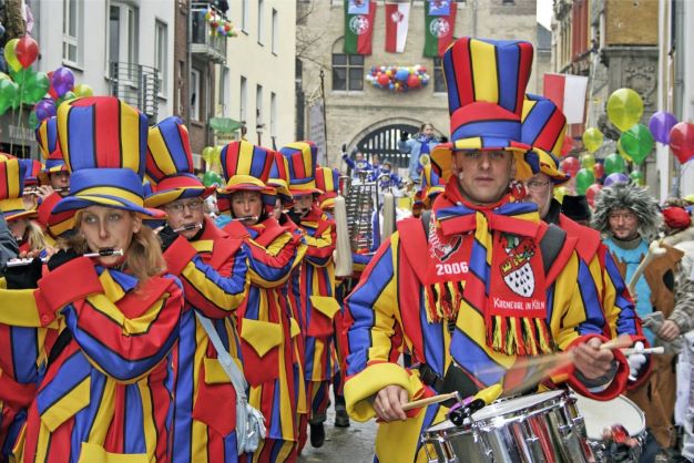 Kölner Rosenmontagszug feiert dieses Jahr sein 200-jähriges Bestehen Kölner Rosenmontagszug feiert dieses Jahr sein 200-jähriges Bestehen