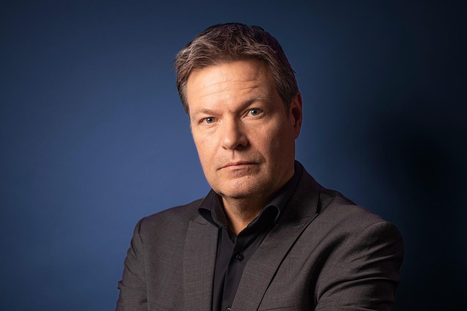 Habeck hat ein Investitionsprüfverfahren zum Verkauf des insolventen Flughafens Hahn bestätigt