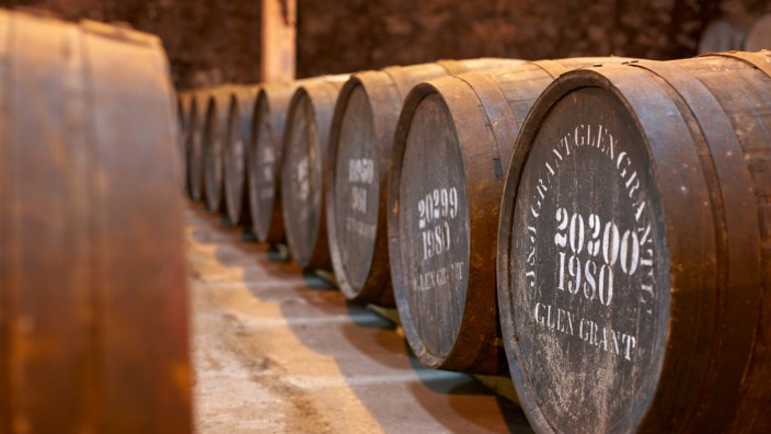 Werbeverbot für Schottischen Whisky um Alkoholprobleme zu bekämpfen Werbeverbot für Schottischen Whisky um Alkoholprobleme zu bekämpfen