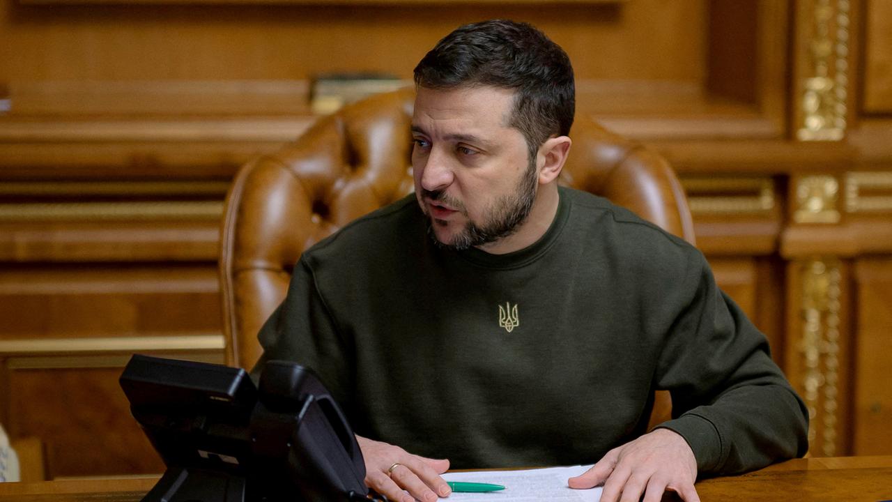 Selenskyj erwartet von der Sicherheitskonferenz weitere militärische Hilfe gegen Russland