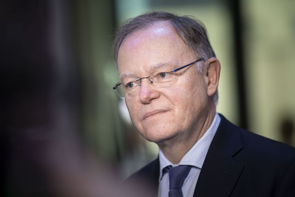 Stephan Weil fordert vor dem Flüchtlingsgipfel mehr finanzielle Unterstützung Stephan Weil fordert vor dem Flüchtlingsgipfel mehr finanzielle Unterstützung