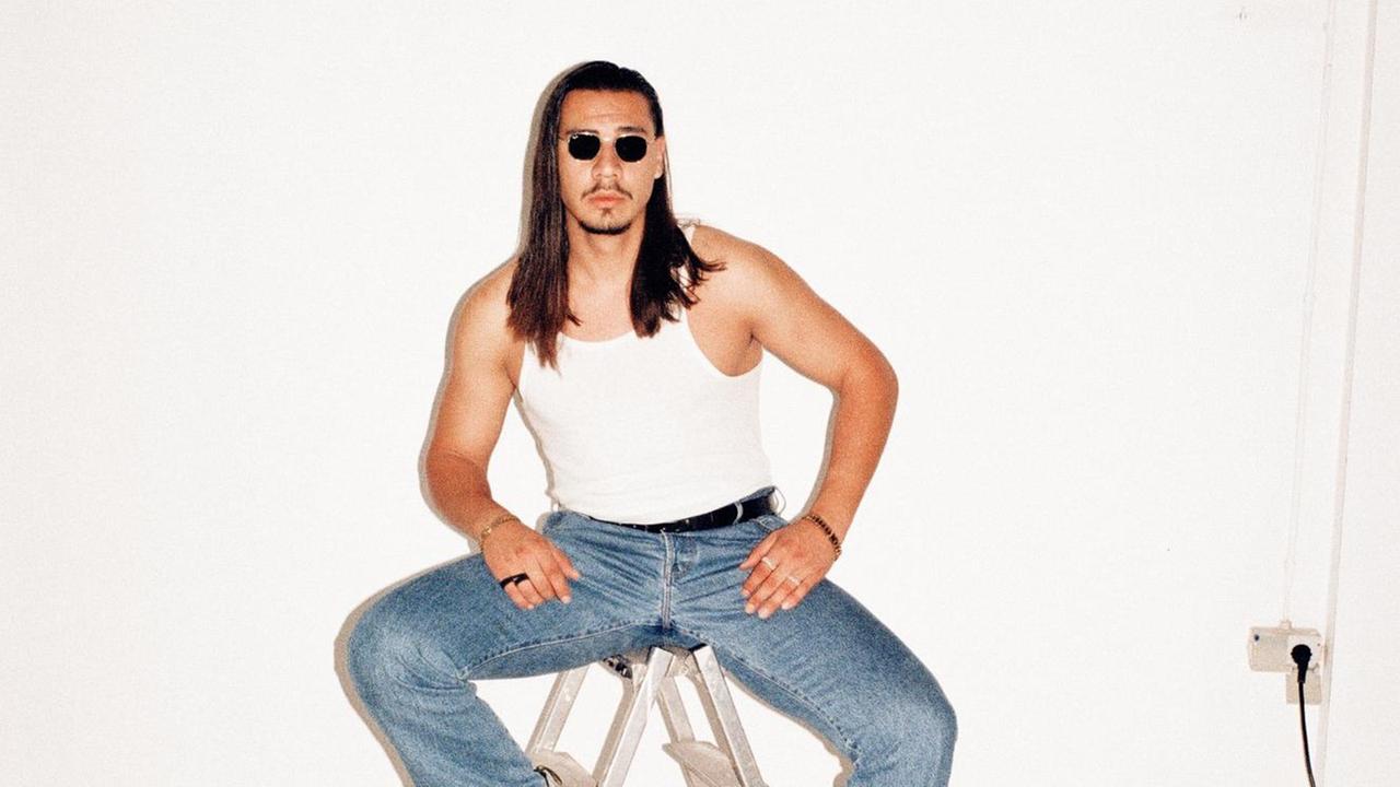 Chartrekord: Apache 207 ist mit dem Song "Roller" seit 162 Wochen der längstplatzierte Charthit Chartrekord: Apache 207 ist mit dem Song "Roller" seit 162 Wochen der längstplatzierte Charthit