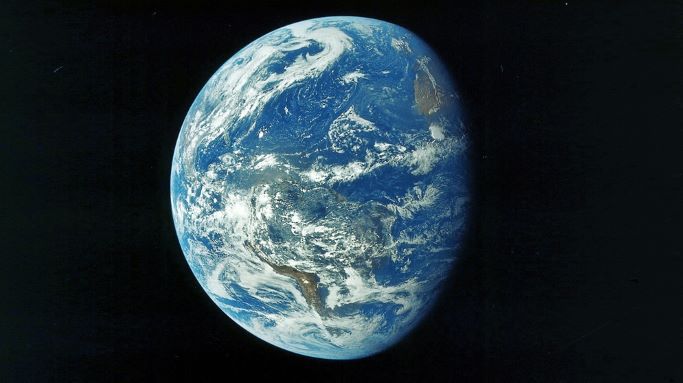 Das Magnetfeld der Erde ist in Bewegung Das Magnetfeld der Erde ist in Bewegung