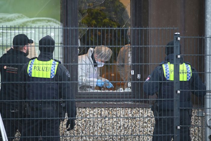 Die Amoktat in Hamburg hat die Diskussion über schärfere Waffengesetze wieder in den Fokus gerückt Die Amoktat in Hamburg hat die Diskussion über schärfere Waffengesetze wieder in den Fokus gerückt