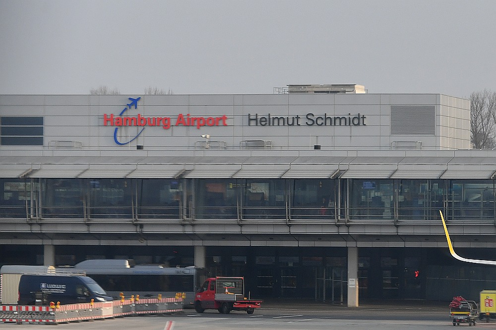Am Hamburger Flughafen hat der Warnstreik von Beschäftigten begonnen Am Hamburger Flughafen hat der Warnstreik von Beschäftigten begonnen