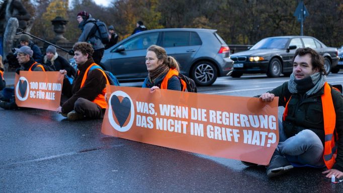 SPD und CDU haben Drohungen der Klimaaktivisten der Letzten Generation zurückgewiesen SPD und CDU haben Drohungen der Klimaaktivisten der Letzten Generation zurückgewiesen