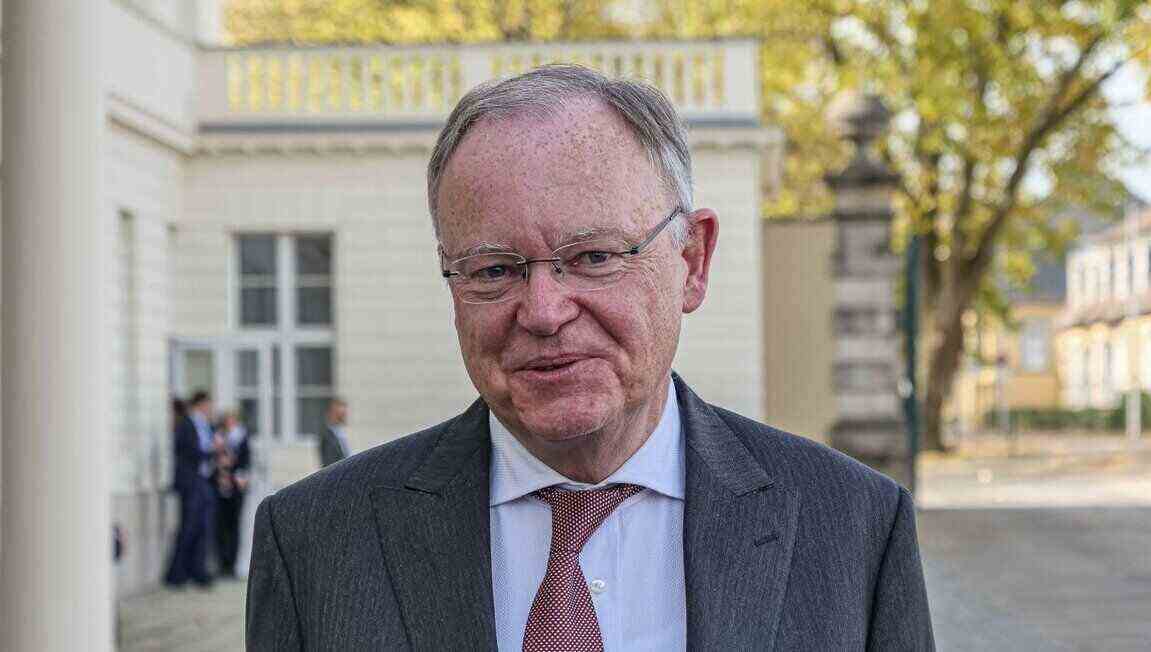 Stephan Weil fordert vom Bund eine stärkere Beteiligung an den Kosten von Flüchtlingen