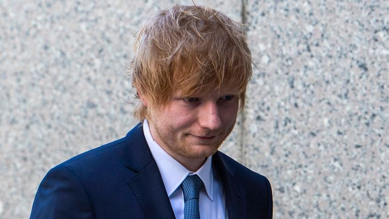 Ed Sheeran singt im Plagiatsfall von Marvin Gaye vor Gericht Ed Sheeran singt im Plagiatsfall von Marvin Gaye vor Gericht