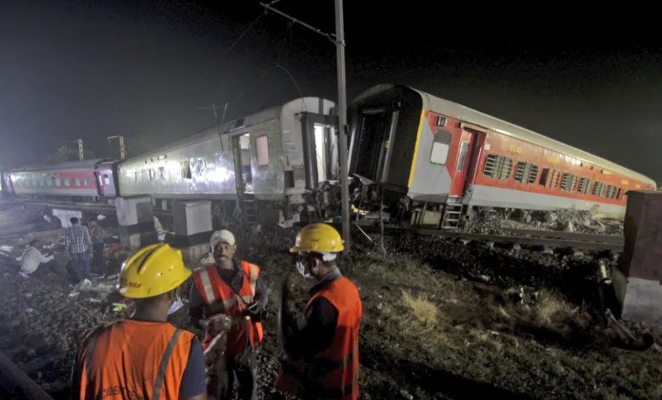 Zugunglück in Indien - über 280 Menschen kommen ums Leben und 900 werden verletzt