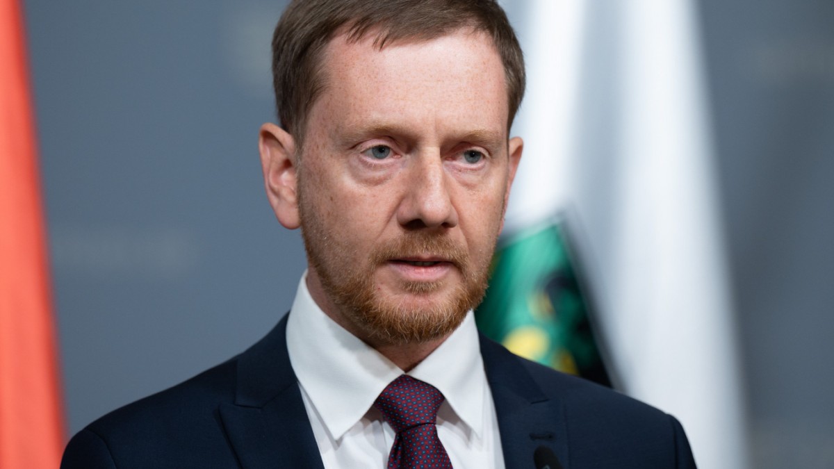 Michael Kretschmer hat mit Blick auf den Krieg in der Ukraine eine diplomatische Lösung gefordert