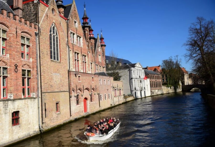 Die belgische Kanalstadt Brügge hat mit dem Sommertourismus hat seine Kapazitätsgrenzen erreicht
