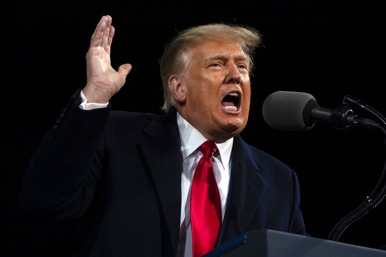 Donald Trump beteuert vor Gericht seine Unschuld wegen versuchtem Wahlbetrug