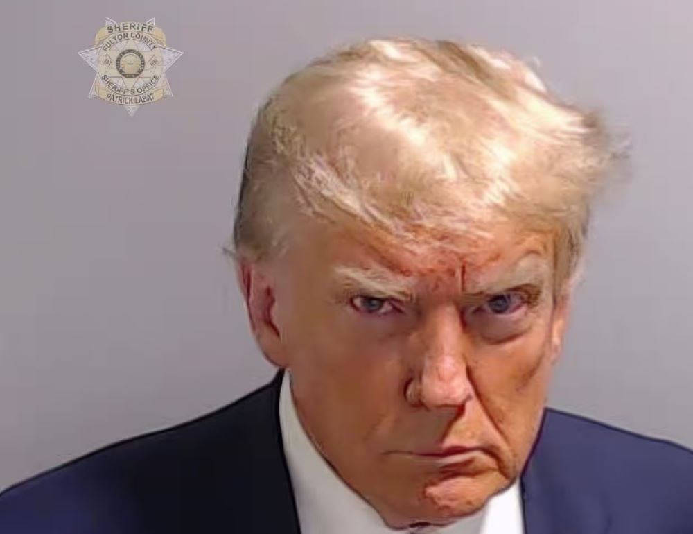 Ein Bild, ein Gesicht, ein amerikanischer Moment: Das Fahndungsfoto von Donald Trump