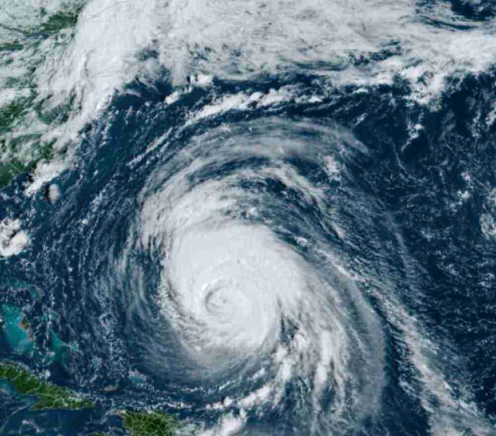 Der Atlantiksturm Lee sorgt weiterhin für starken Wind und Regen