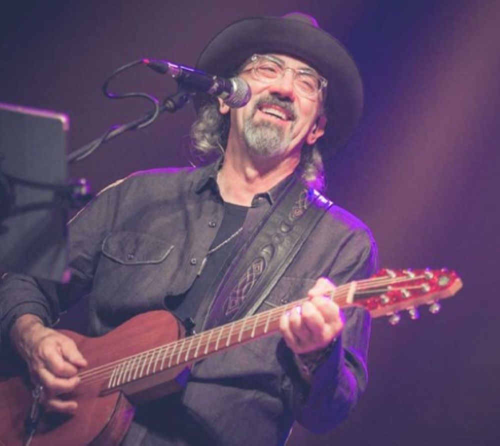 Dire-Straits-Gitarrist Jack Sonni ist im Alter von 68 Jahren gestorben Dire-Straits-Gitarrist Jack Sonni ist im Alter von 68 Jahren gestorben