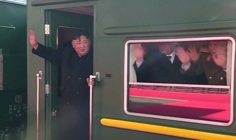Der nordkoreanische Staatschef Kim Jong Un trifft vor einem erwarteten Treffen mit Putin in Russland ein
