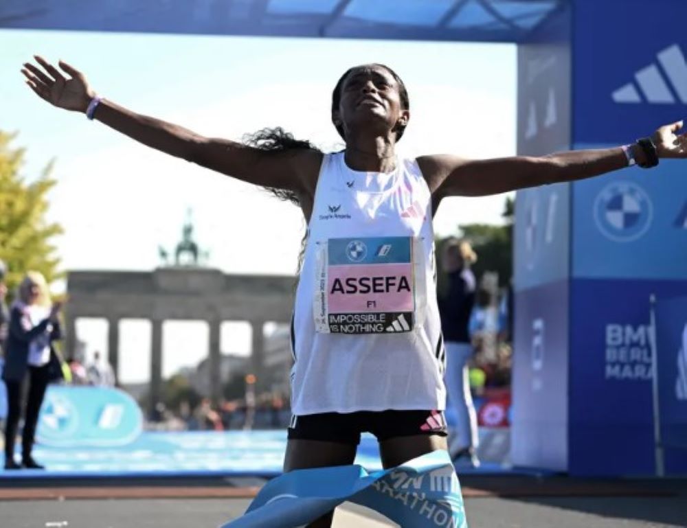 Tigst Assefa bricht in Berlin den Marathon-Weltrekord der Frauen Tigst Assefa bricht in Berlin den Marathon-Weltrekord der Frauen