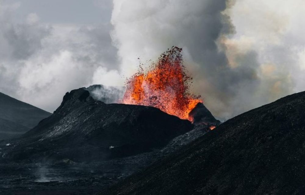 Der Vulkan Kilauea auf Hawaii bricht nach fast zwei Monaten Ruhe aus