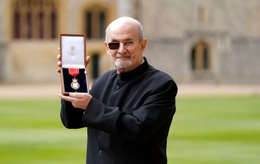 Salman Rushdie ist besorgt über die aktuelle politische Lage