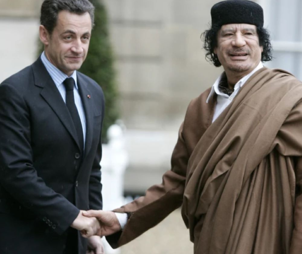 Gegen den ehemaligen französischen Präsidenten Sarkozy wird wegen Zeugenmanipulation und Betrug ermittelt