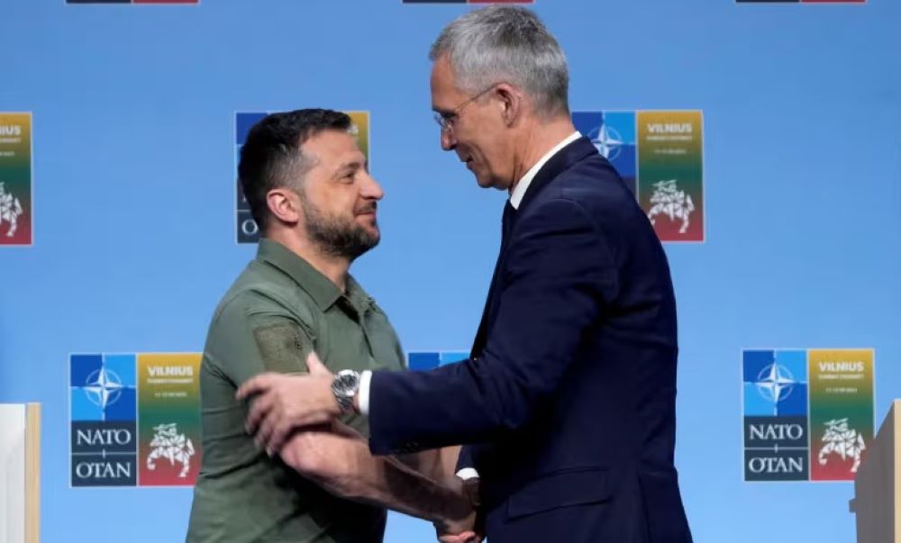 Präsident Selenskyj bittet beim Treffen der NATO-Verteidigungsminister um mehr Unterstützung im Kampf gegen Russland