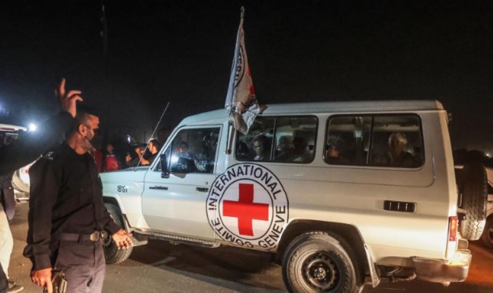 Aufatmen nach Geiselfreilassungen – Weitere 13 Israelis sollen heute freikommen Aufatmen nach Geiselfreilassungen – Weitere 13 Israelis sollen heute freikommen
