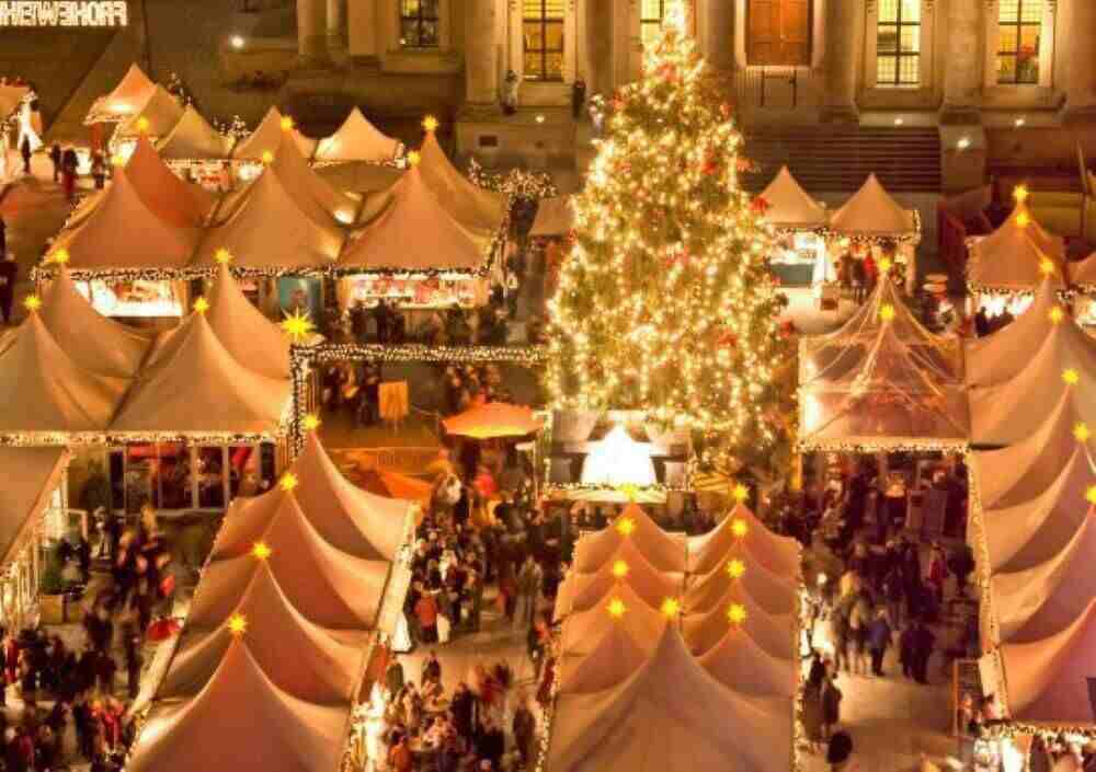 Zahlreiche Weihnachtsmärkte in Deutschland öffnen am Montag Zahlreiche Weihnachtsmärkte in Deutschland öffnen am Montag