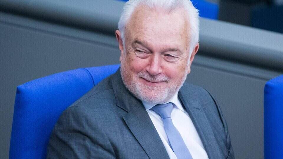 Widerstand in der FDP gegen schnellere Einbürgerung von Migranten Widerstand in der FDP gegen schnellere Einbürgerung von Migranten