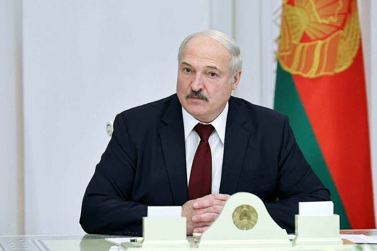Während Belarus in streng kontrollierten Wahlen abstimmt wirft Lukaschenko dem Westen vor Unruhen zu schüren