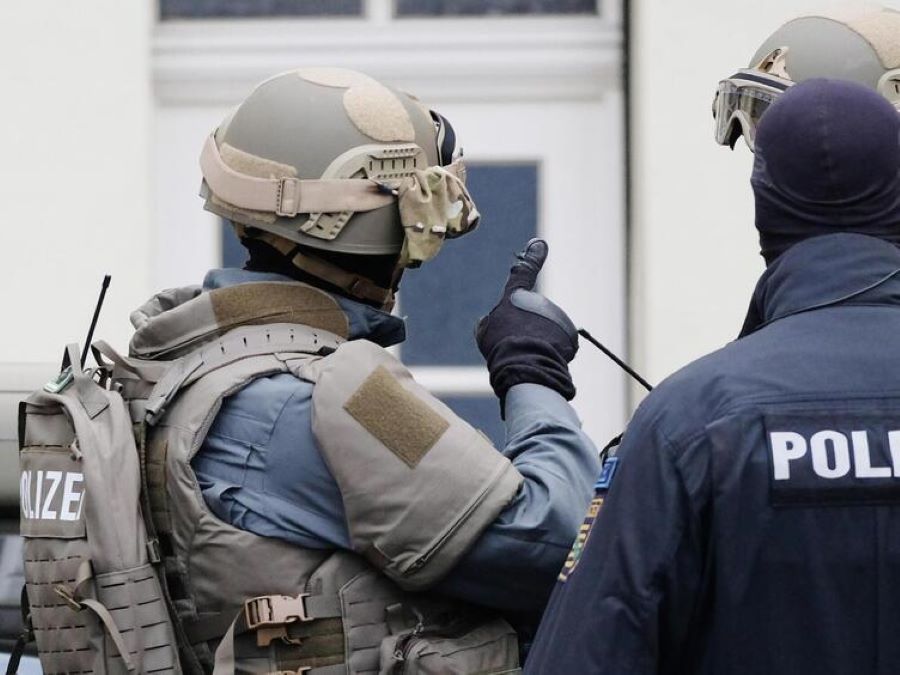 Schlag gegen die nigerianische Mafia - Elf Männer festgenommen Schlag gegen die nigerianische Mafia - Elf Männer festgenommen