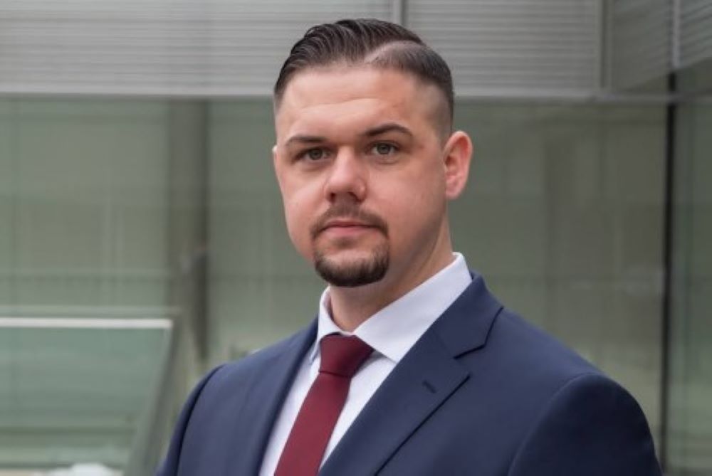 Ermittlungen gegen AfD-Abgeordnete Bystron und Gnauck: Verdacht auf Bestechlichkeit und Geldwäsche