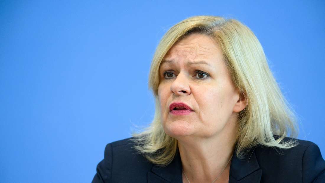 Faeser droht mit hartem Durchgreifen gegen links-extreme Gewalt Faeser droht mit hartem Durchgreifen gegen links-extreme Gewalt