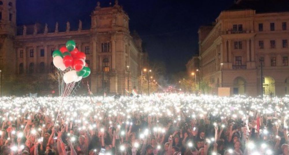 Ungarn erwacht: Revolution in Ungarn – Péter Magyar kämpft gegen Orbáns Korruption